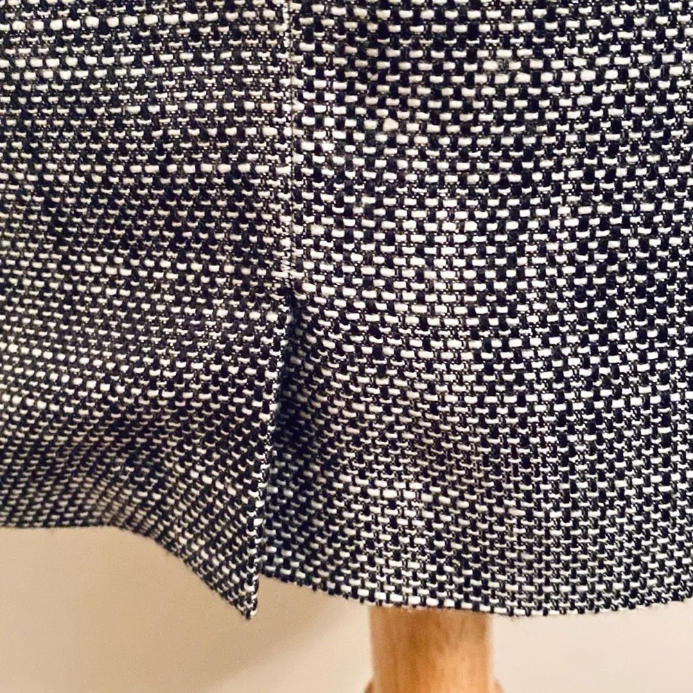 The Limited Black White Metallic Tweed Black Piping Lined Pencil Mini Skirt SZ 2